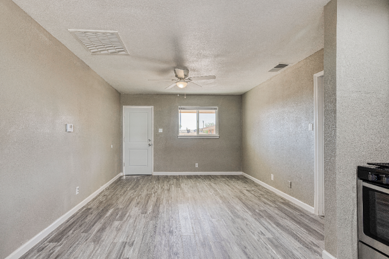 8709 Lawson St unit 4 – photo 5