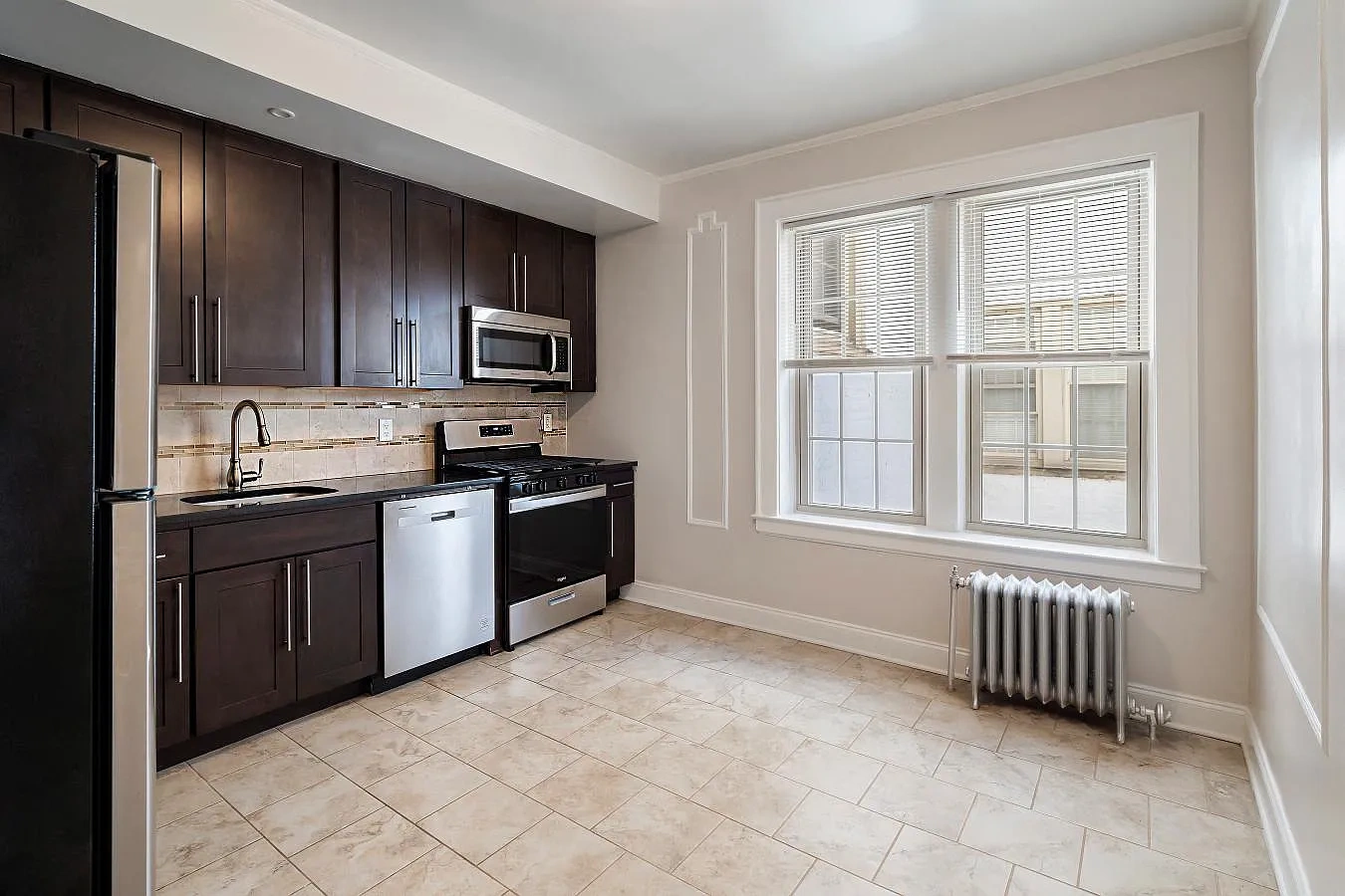11 Park Place Apartments – photo 4