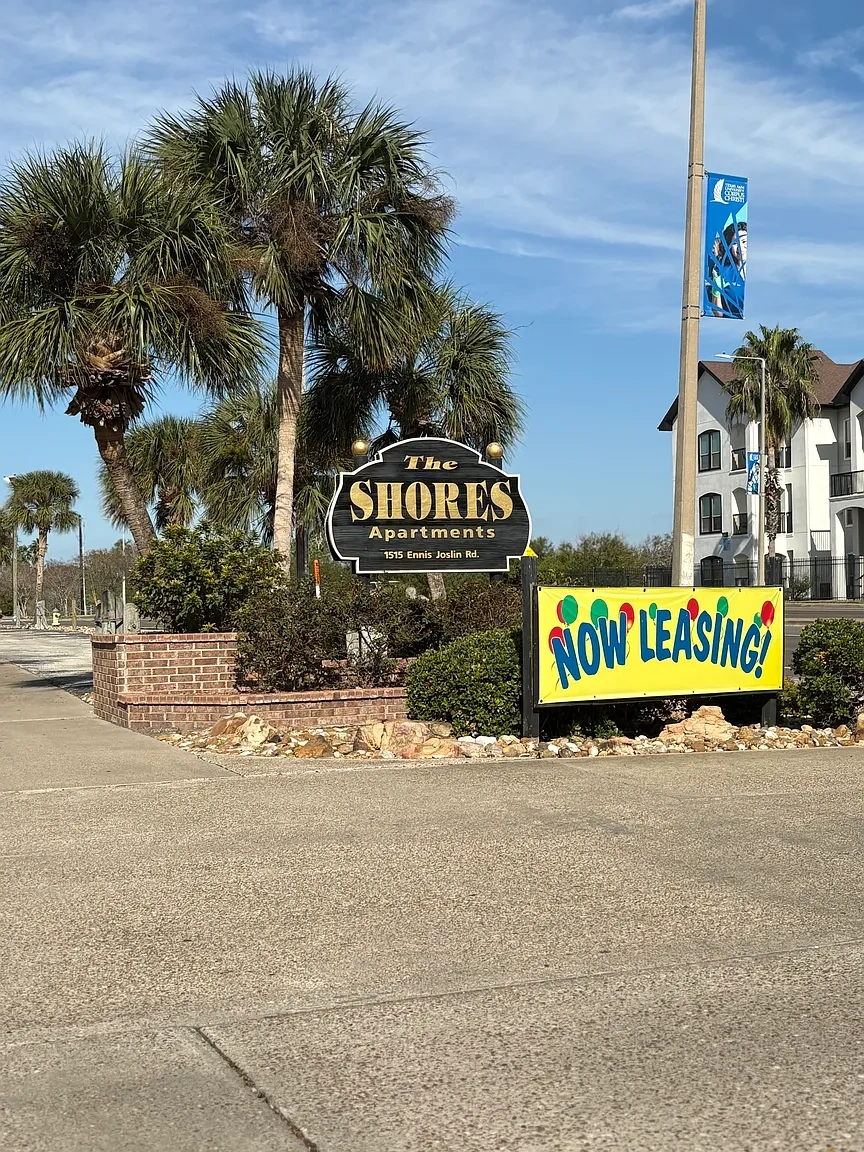 The Shores Apartments – photo 3