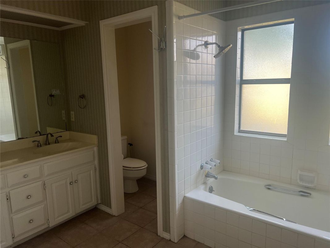 1 Lakeway Dr unit A – photo 4