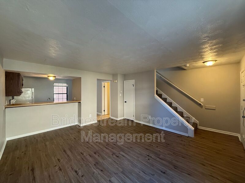 155 Forest St – photo 2