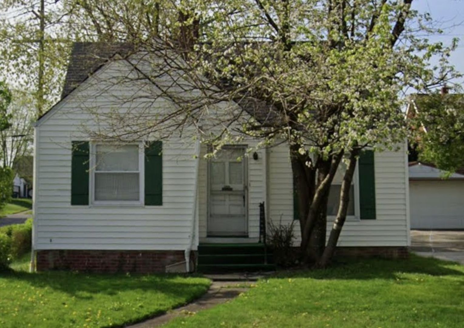 10312 Plymouth Ave – photo 1