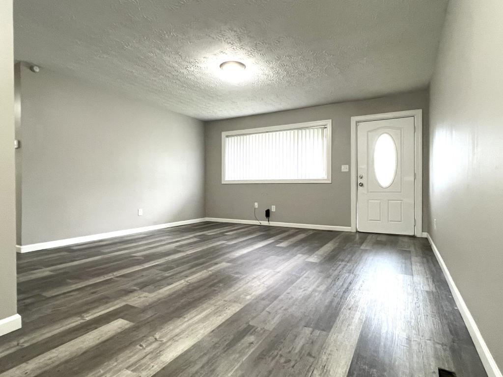 77 Brookhaven Dr – photo 3