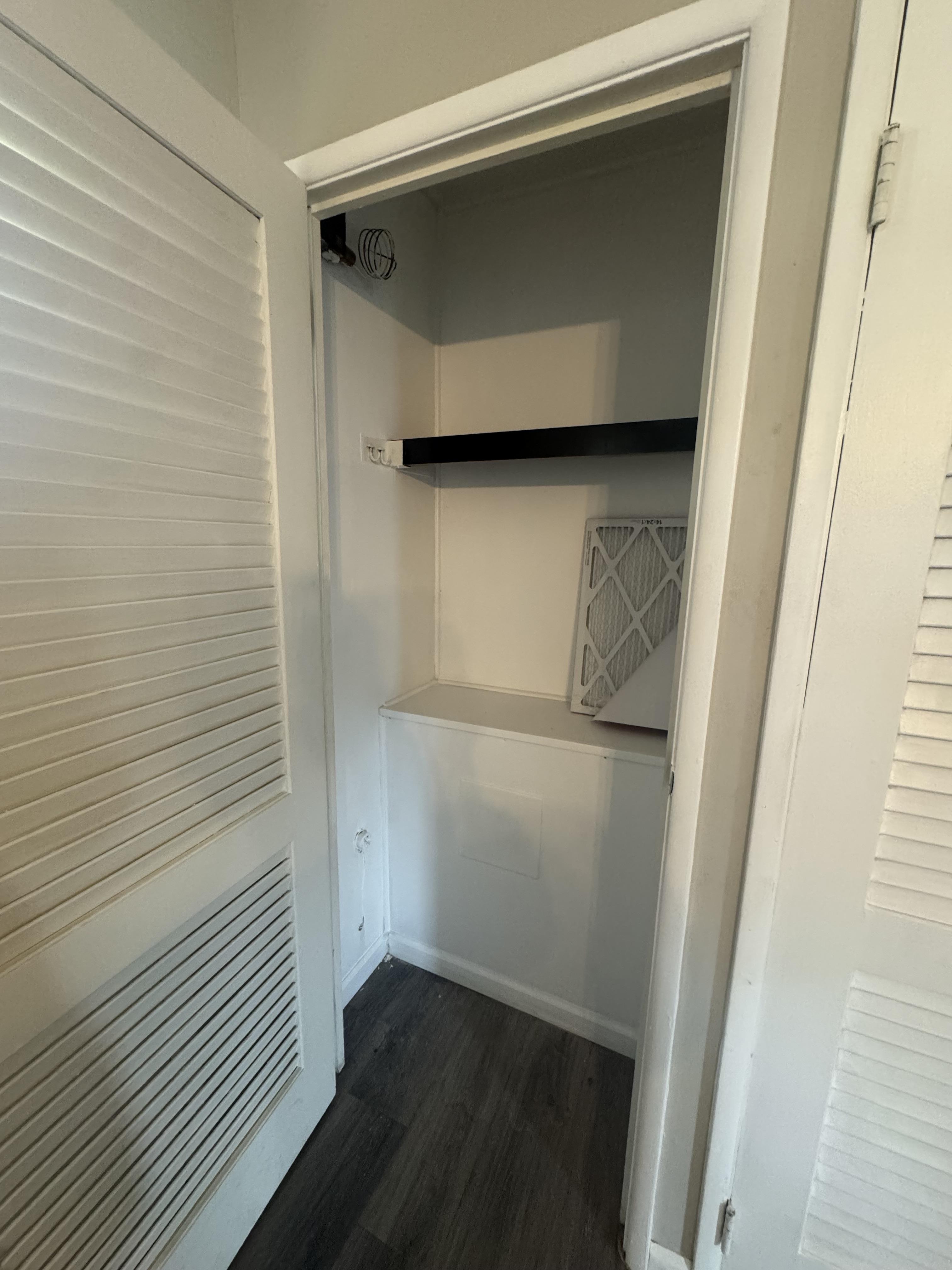 2200 Glen Dr – photo 3