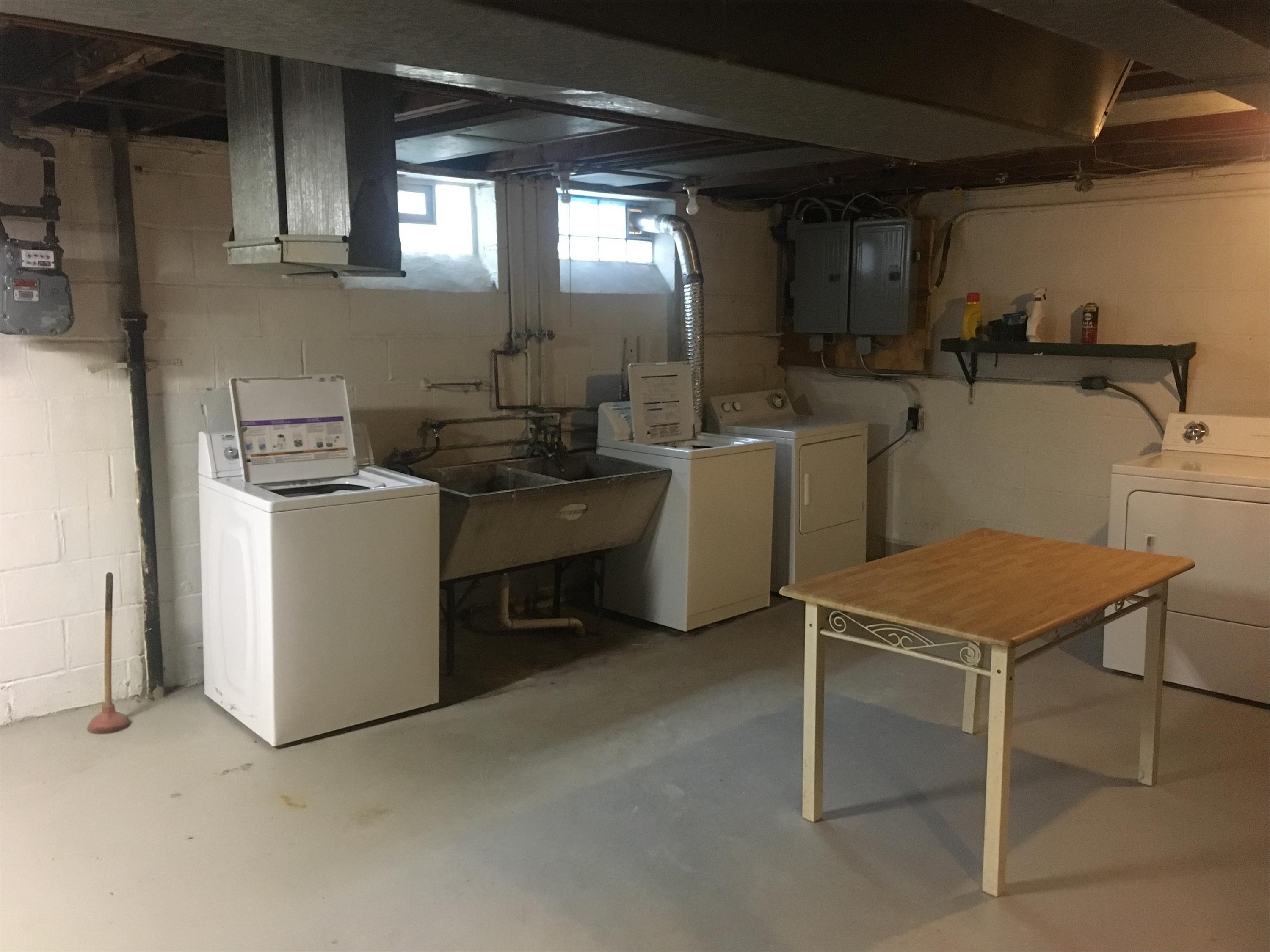 2381 Warrensville Center Rd unit UP – photo 4