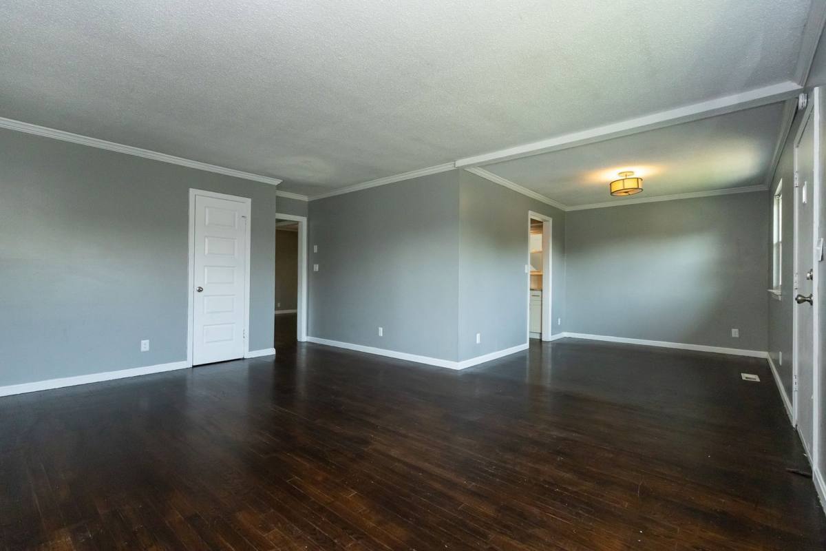 1930 Ivy St – photo 3