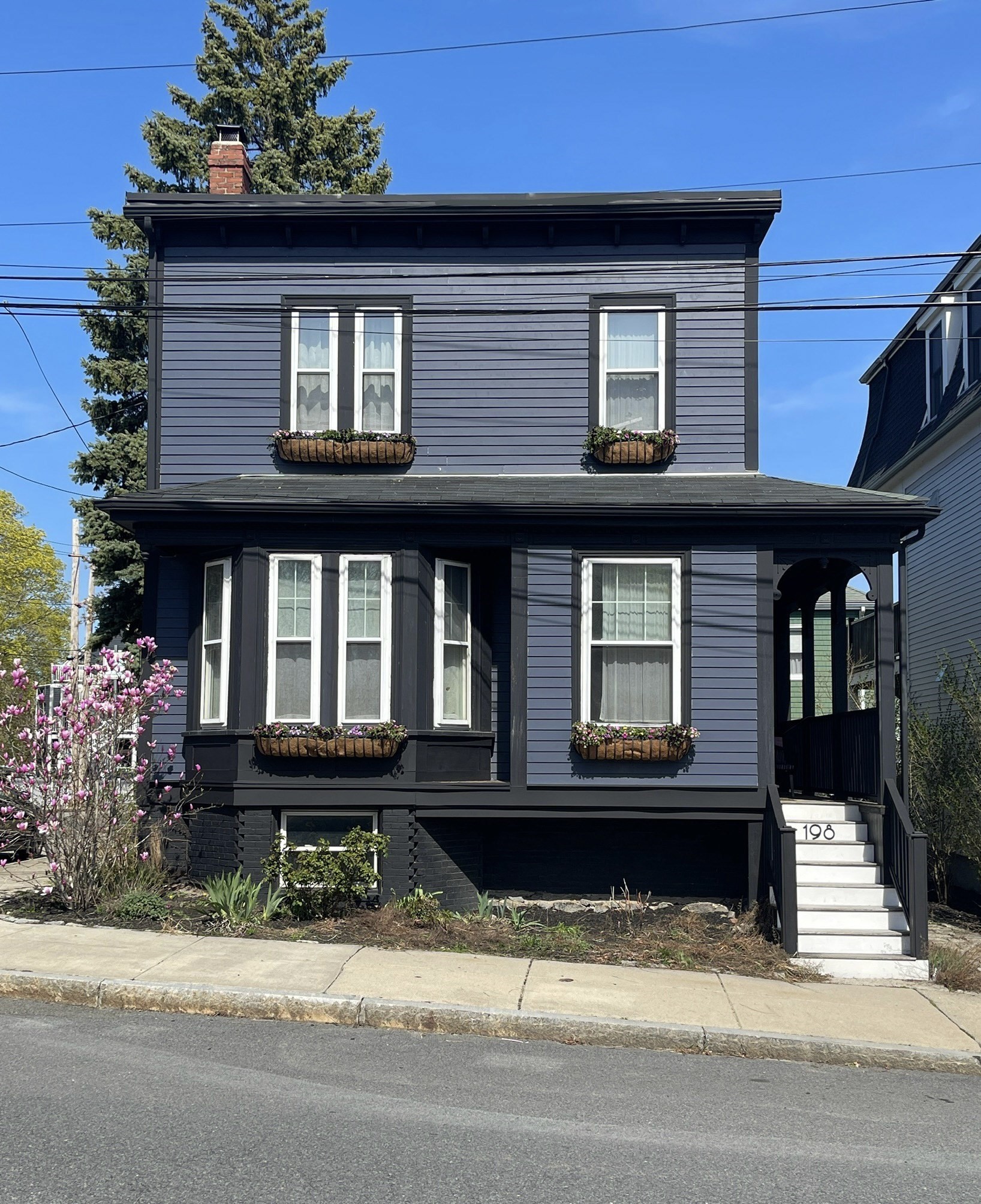 198 Byron St – photo 1