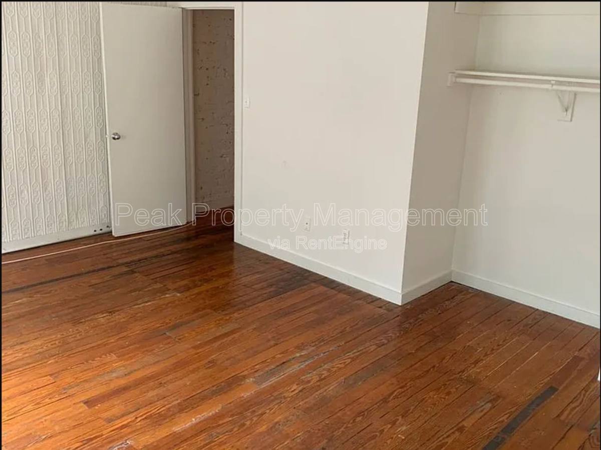 308 W Broad St unit C – photo 4