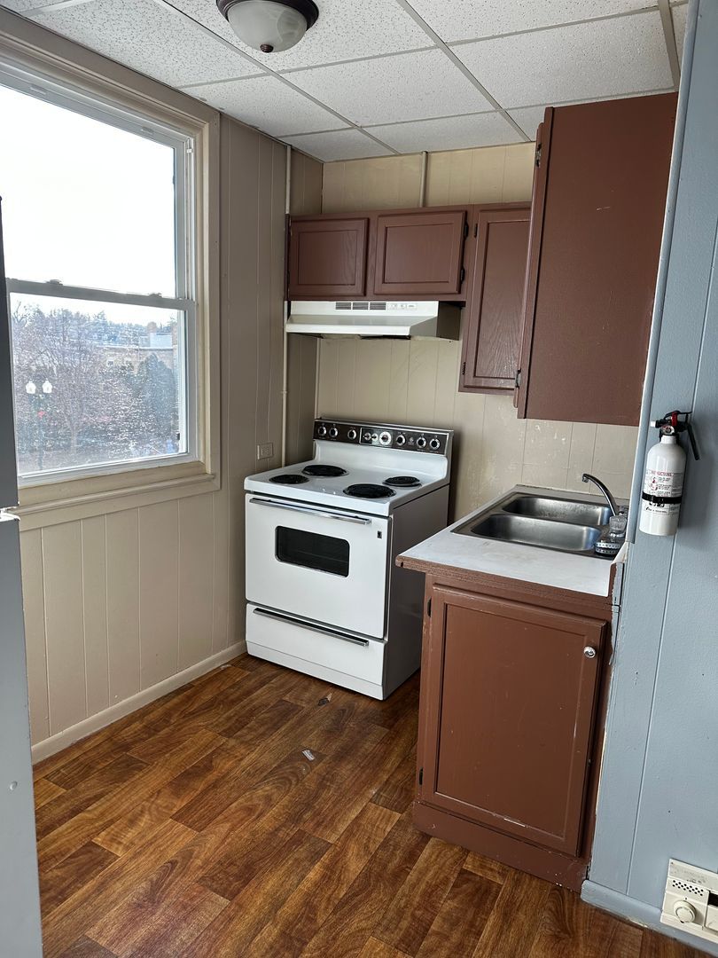 205 Baldwin St unit 6 – photo 5
