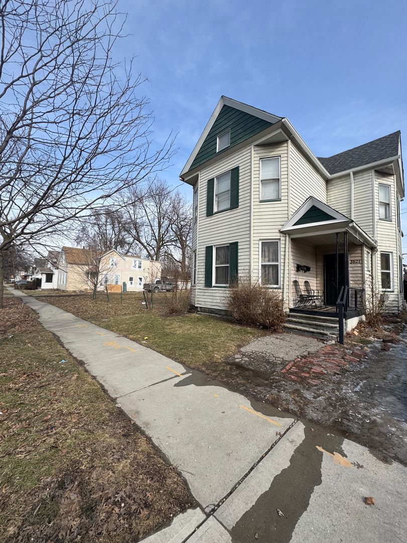 3821 E 55th St unit 3821 E 55th St - #4 – photo 3
