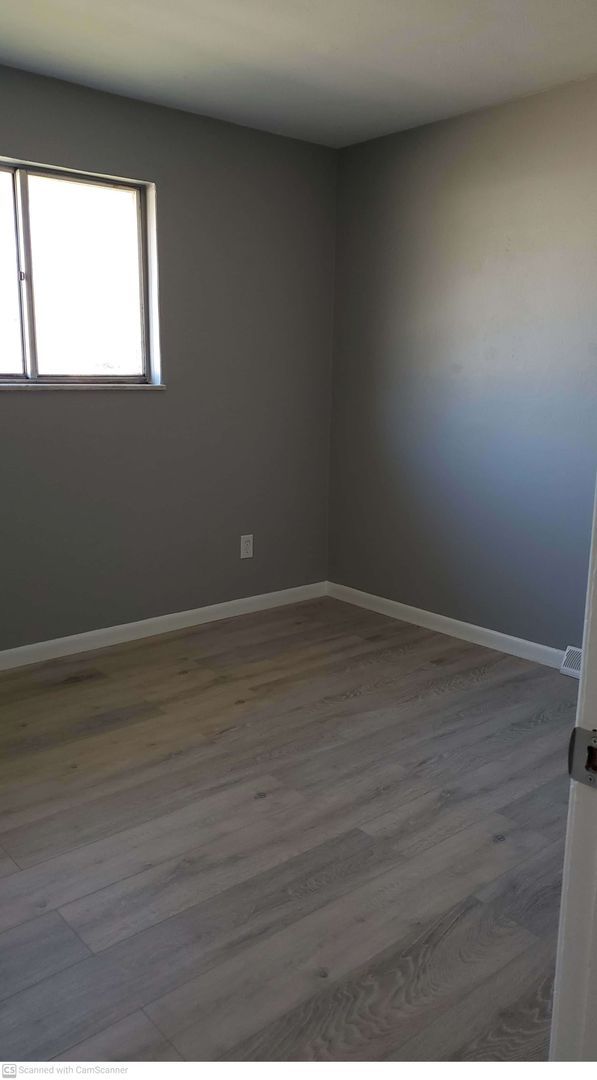 1806-1808 Montgomery Ave unit 1806 – photo 4