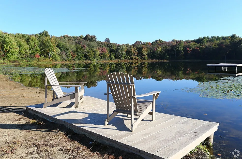 Foxtail Glen on White Pond – photo 2
