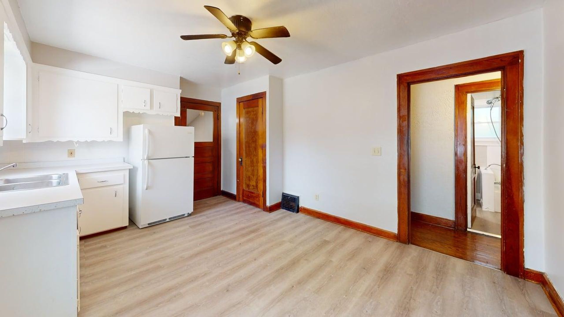 1377 Nichols Ave – photo 1