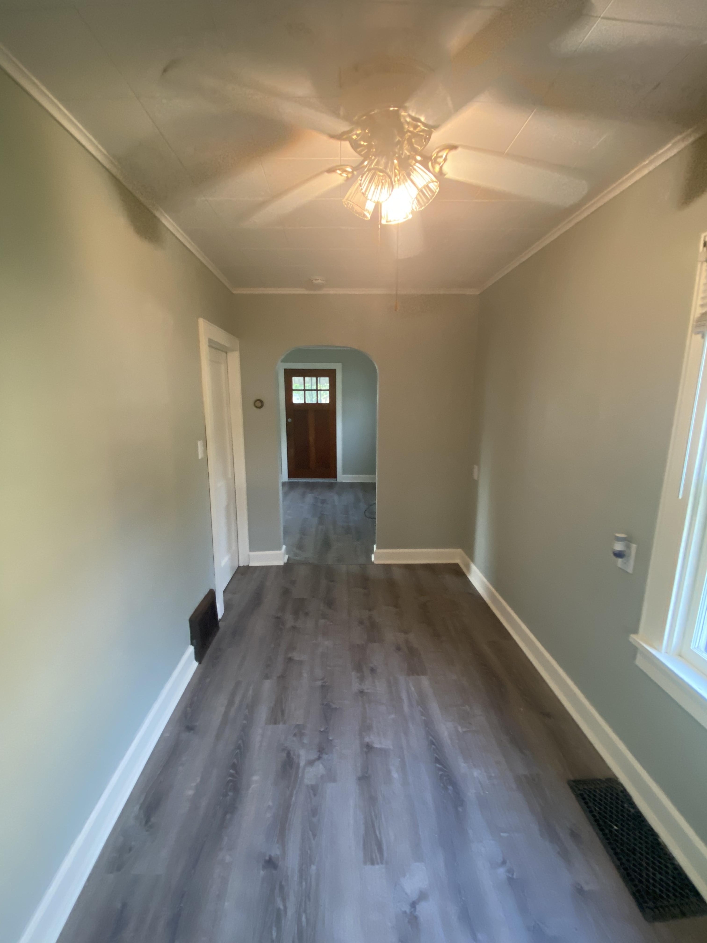 359 E Ohio Ave – photo 4