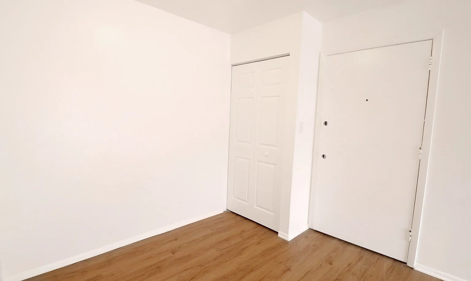 27433 Detroit Rd, Westlake – photo 2