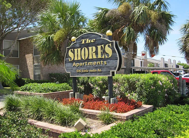 The Shores Apartments – photo 2