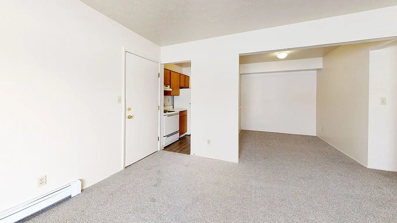 Wood Creek Apartments – photo 1