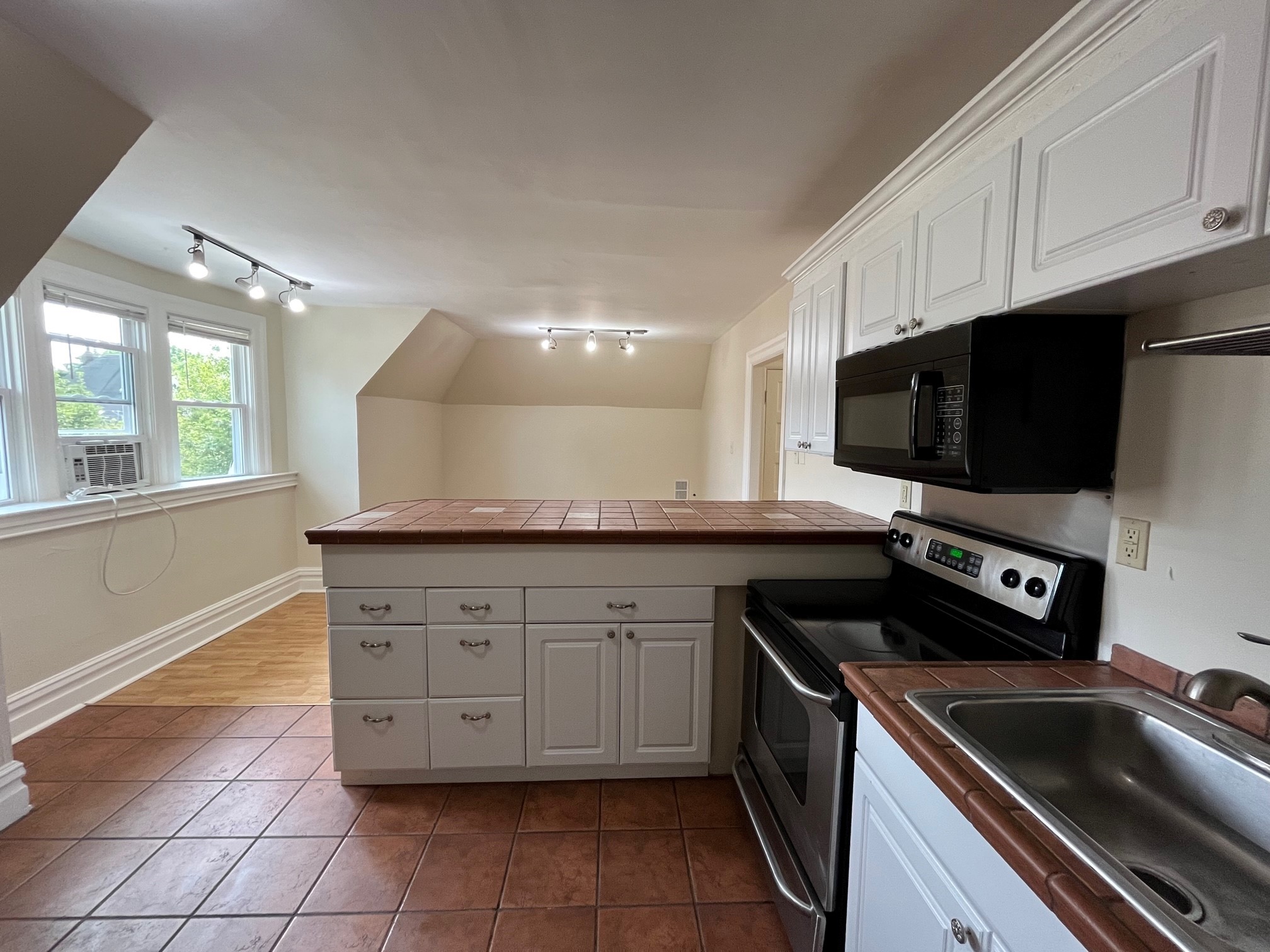 620 Summerlea St unit # 3 – photo 1