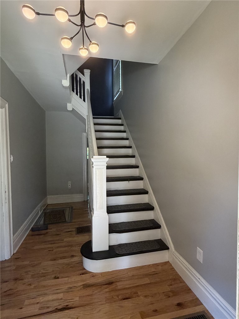 1214 Goe Ave – photo 4