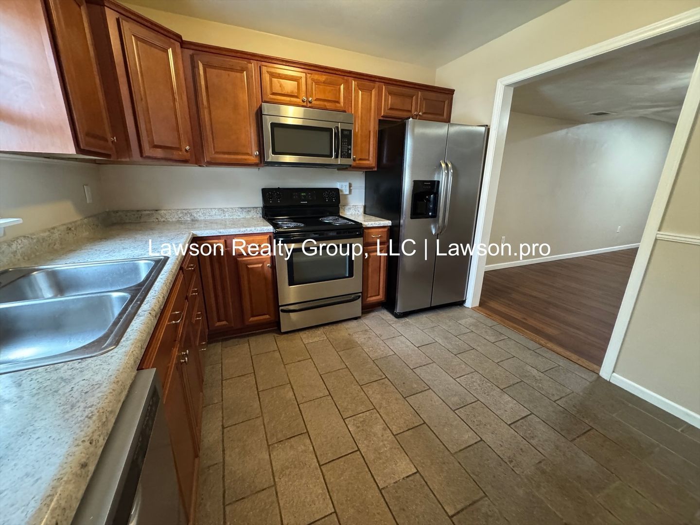 107 Oxford Square – photo 3
