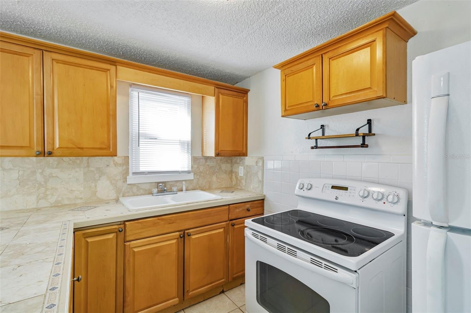 809 Illinois Ave – photo 5