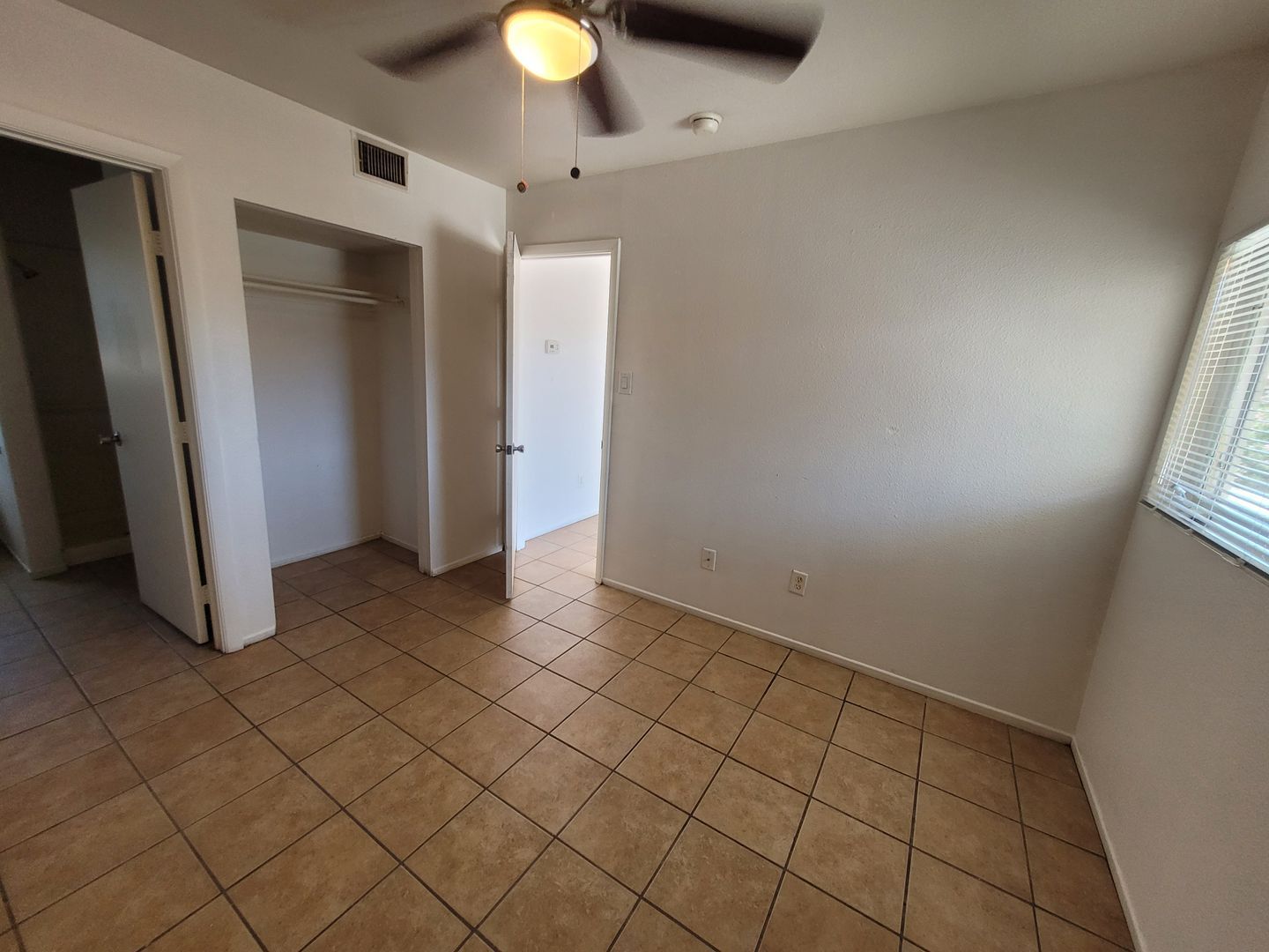 2430 S 5th Ave unit 04 – photo 5