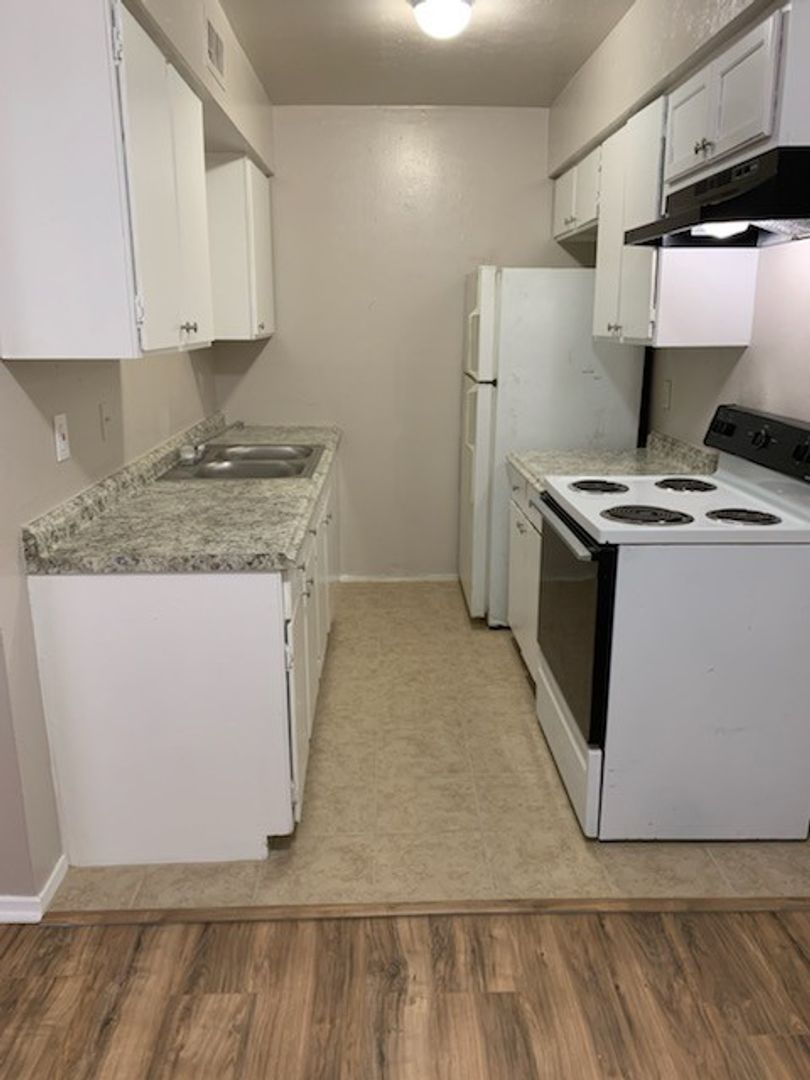 2704 Poplar Cir – photo 3