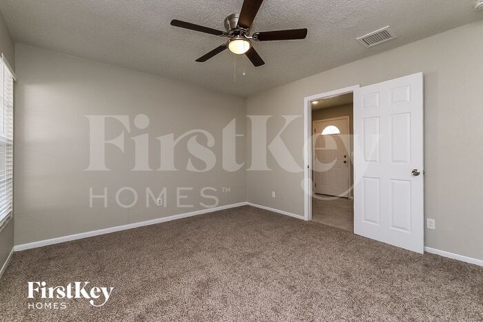 1418 Stonehaven Way – photo 4