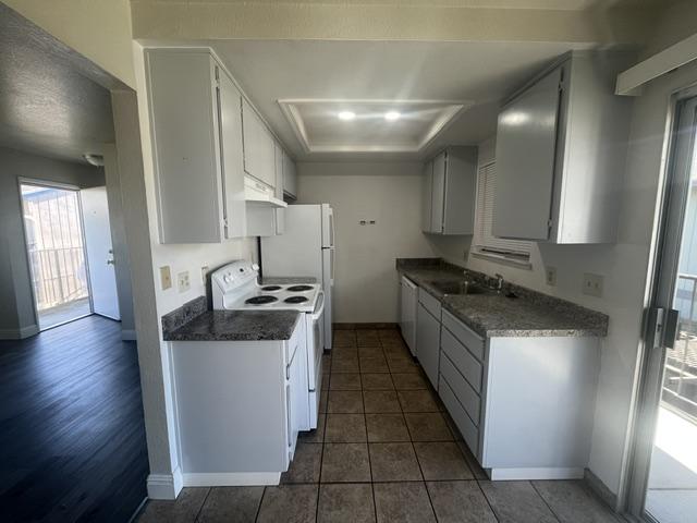 556 N Lincoln Ave unit 32 – photo 4