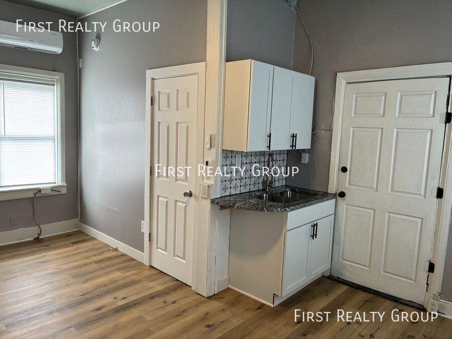 111 S Main St – photo 2