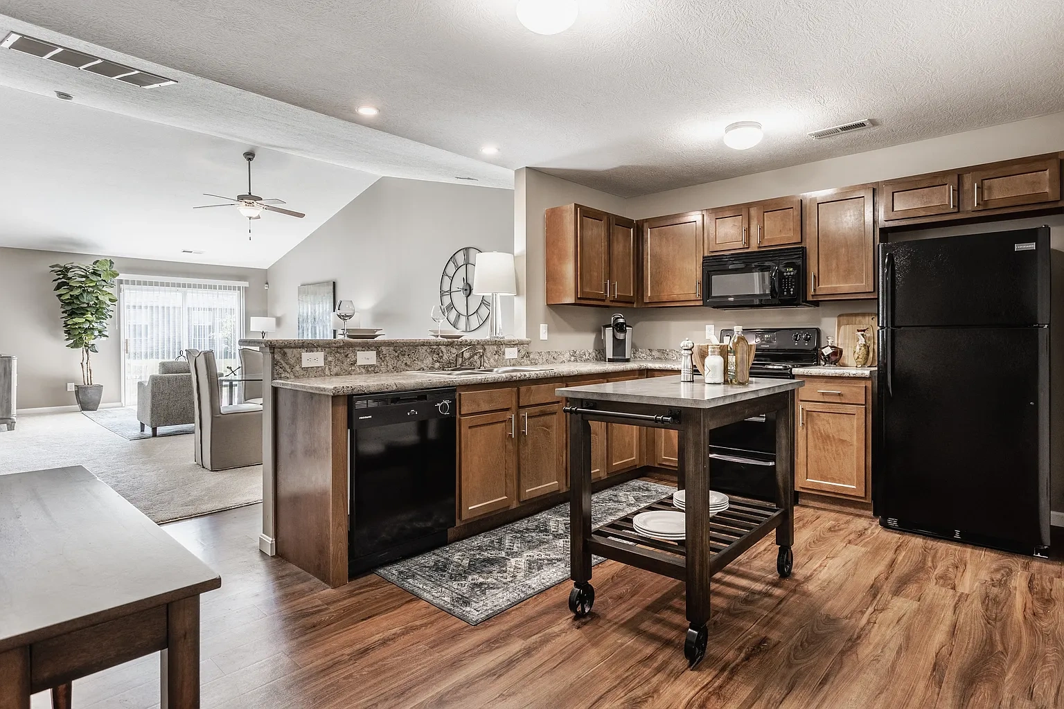 Wheaton Village Apartments – photo 5