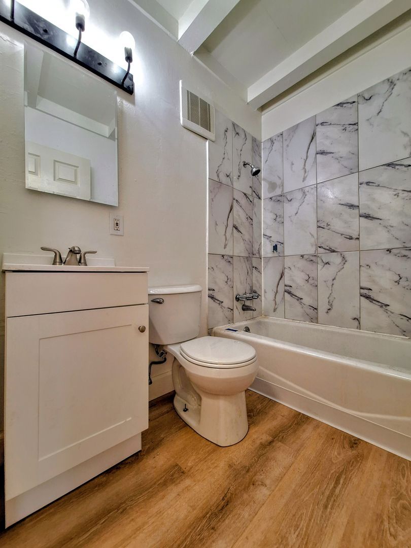 1652 Crucero Dr unit #4 – photo 3