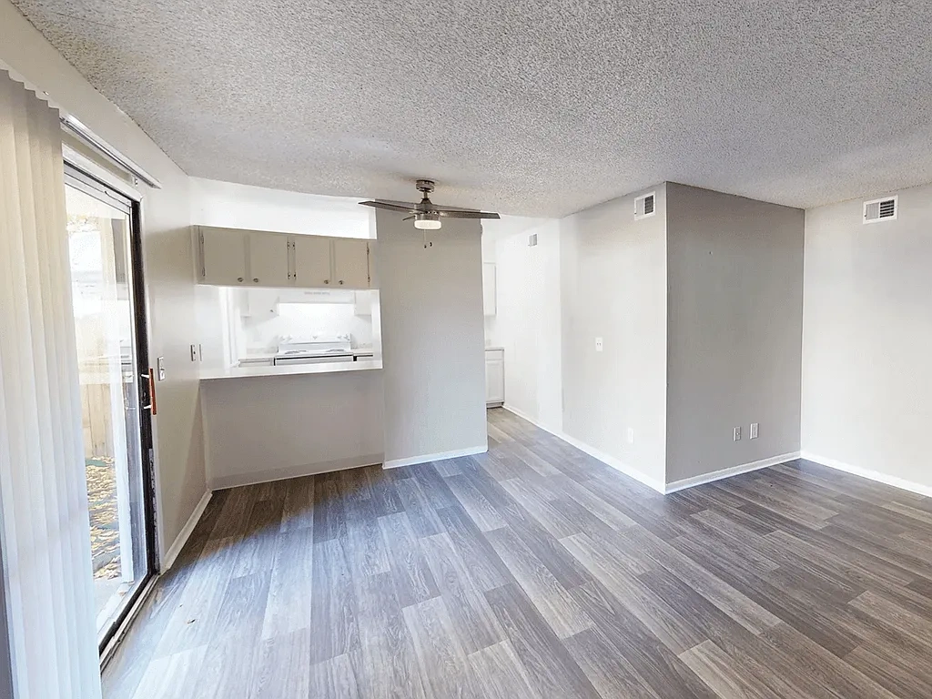 Meadow Lark Apartments – photo 4