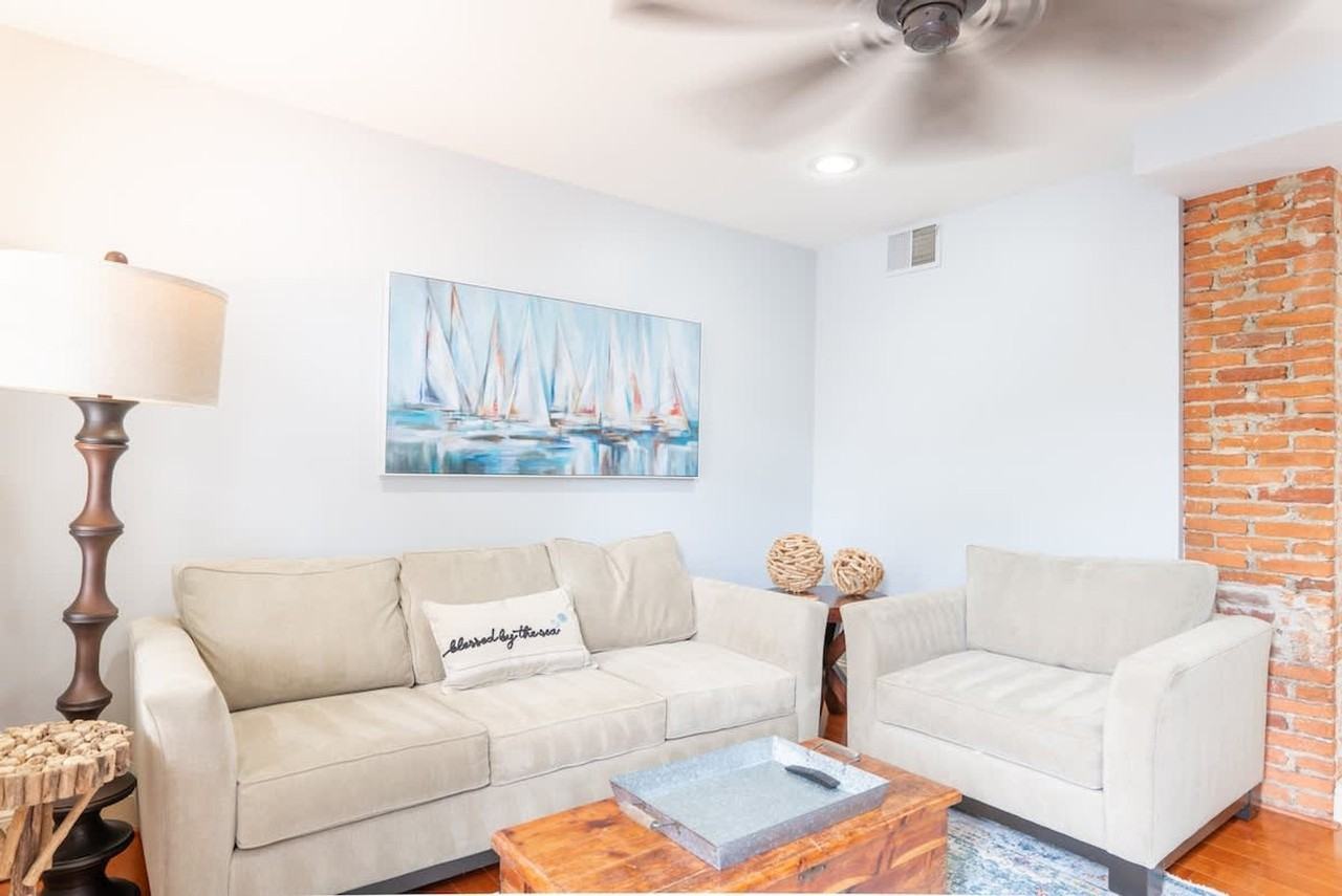 102 Charles St unit 1506218P – photo 1