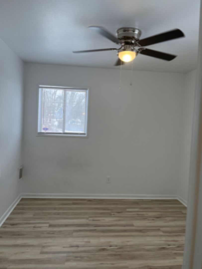 328 Marion Ave unit 24 – photo 3