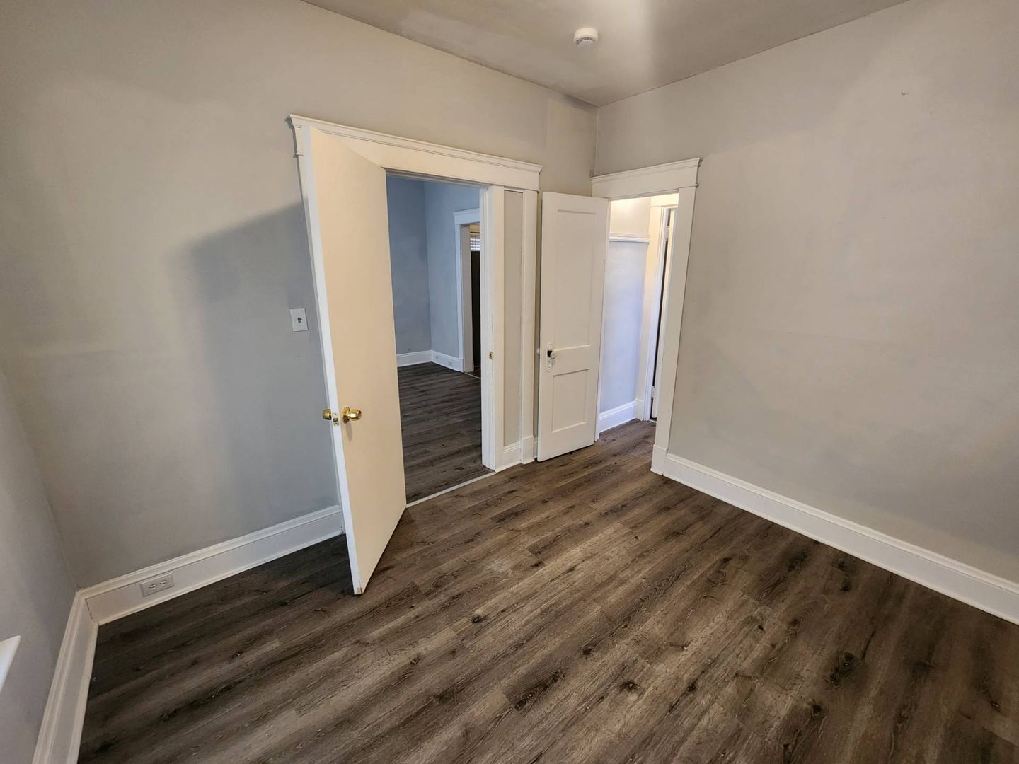2762 E 120th St unit Unit 1 – photo 3