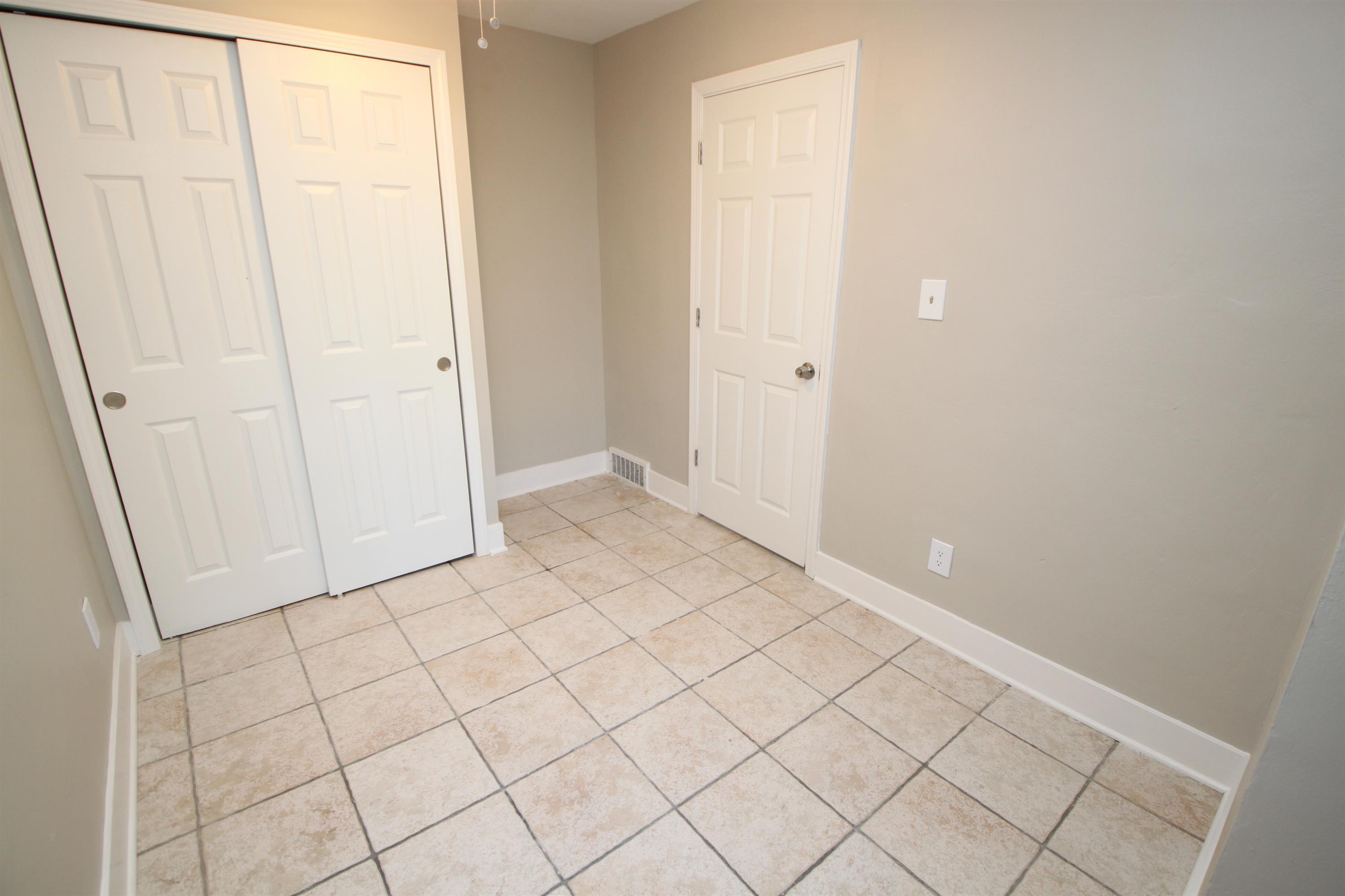 111 S 12th St – photo 3