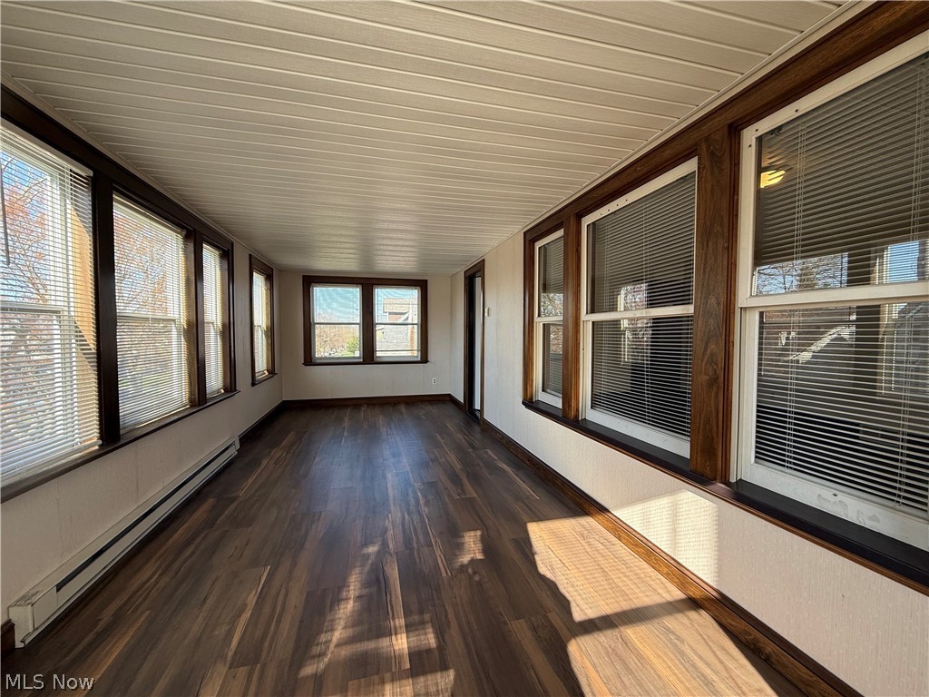 9405 Bancroft Ave unit UP – photo 4