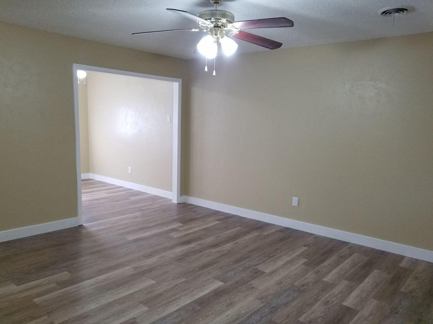 301 N University Dr unit 9 – photo 4