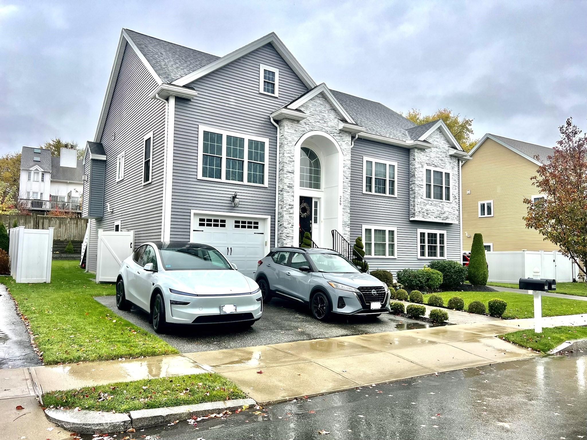 259 Oakwood Ave – photo 1