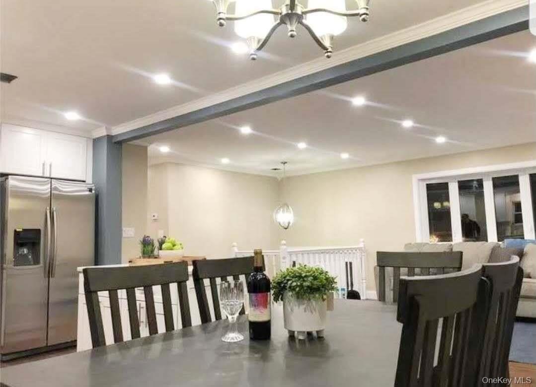 119 Spray St – photo 4