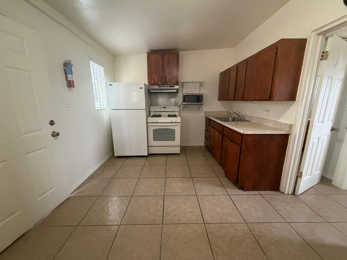 1056 S 10th Ave unit #4 – photo 5