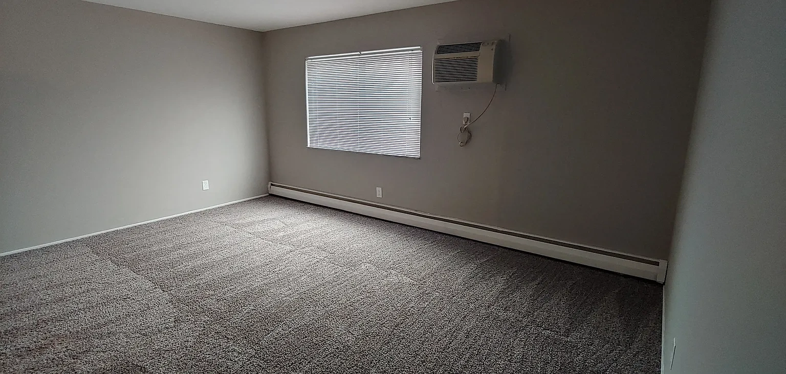 Colonial Club Apartments – photo 1