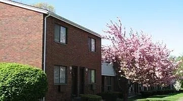 Woodbury Apartments – photo 2