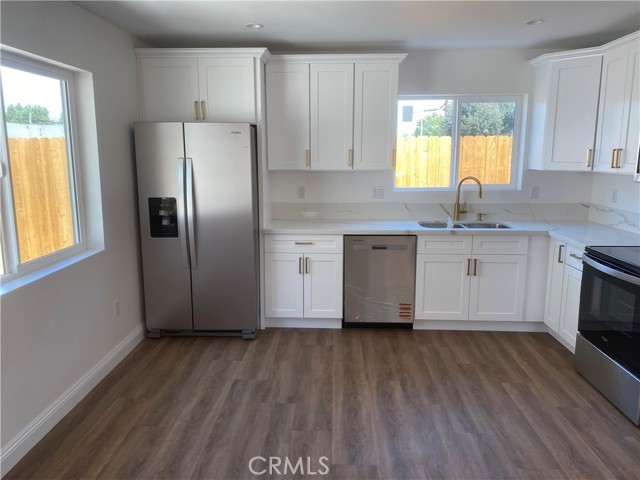 223 7th St – photo 2