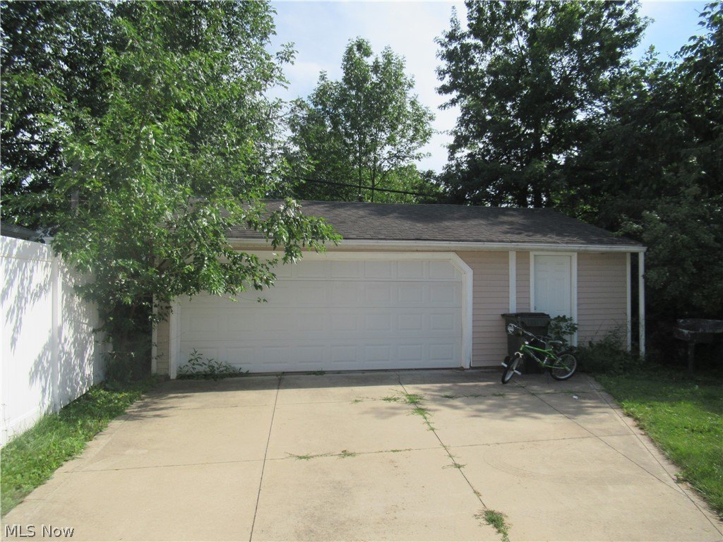 5203 Maplecrest Ave – photo 3