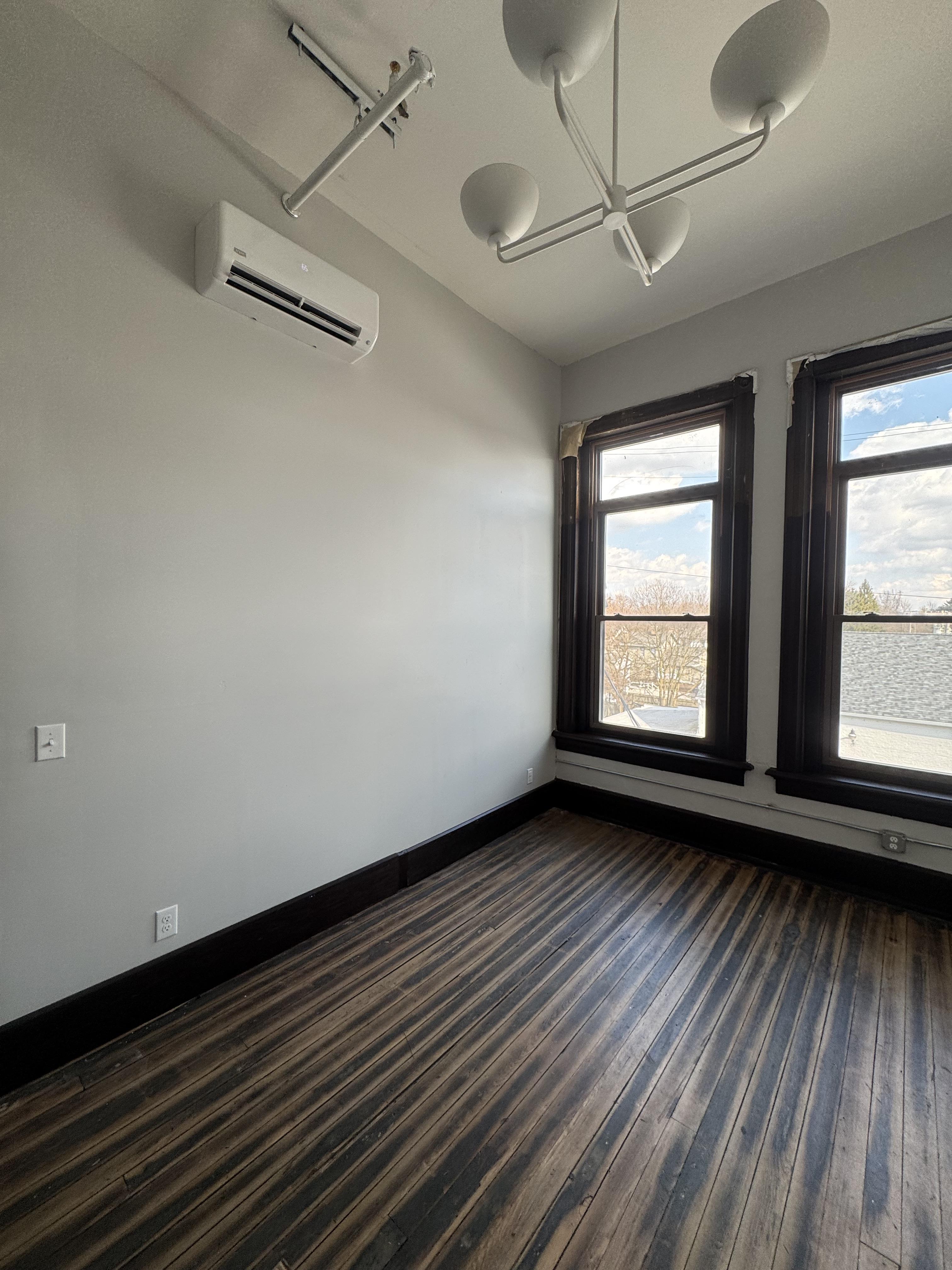 219 N Main St unit D – photo 2