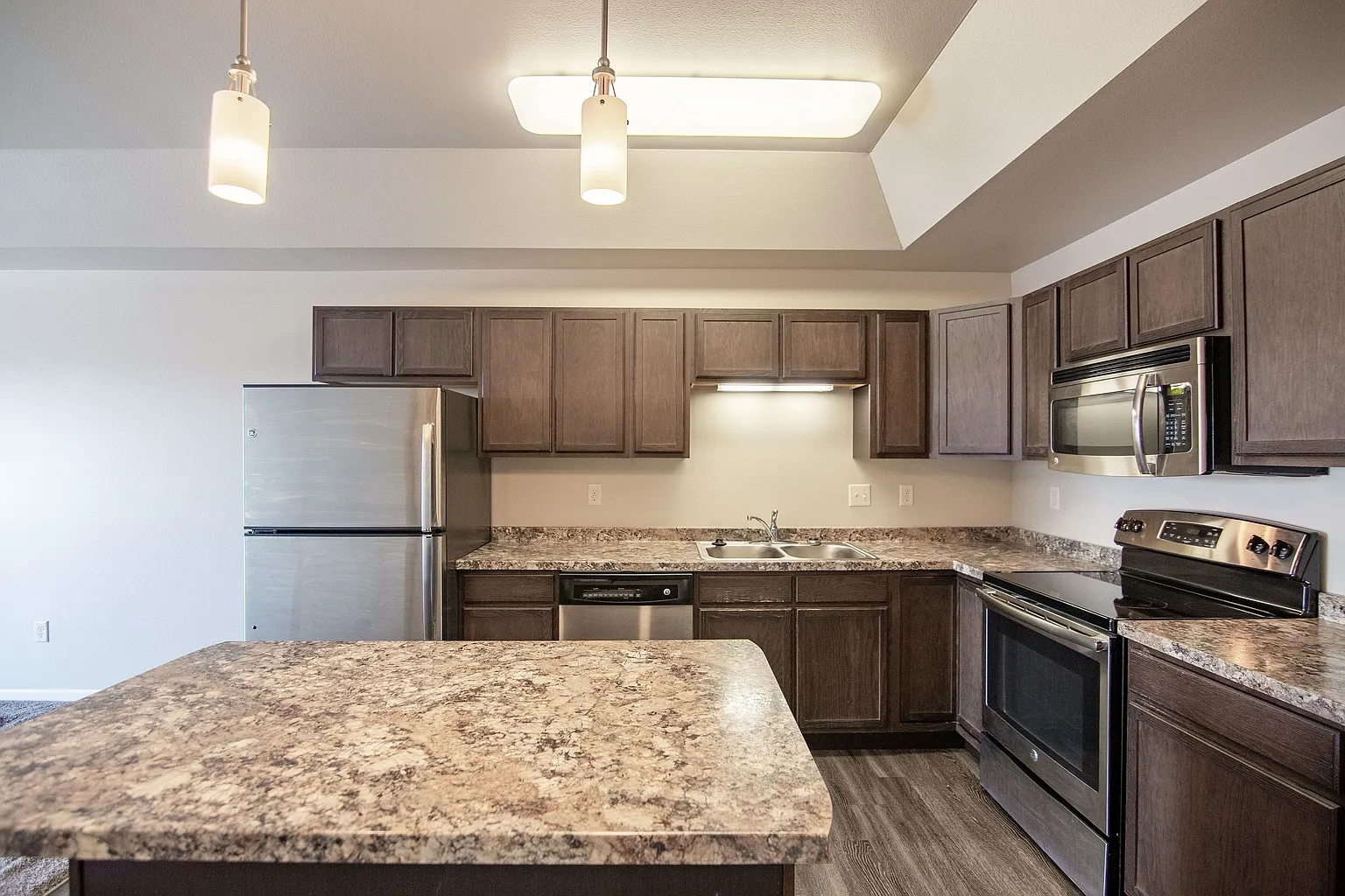 Eaglebrook at Prairie Grove Apartments – photo 5