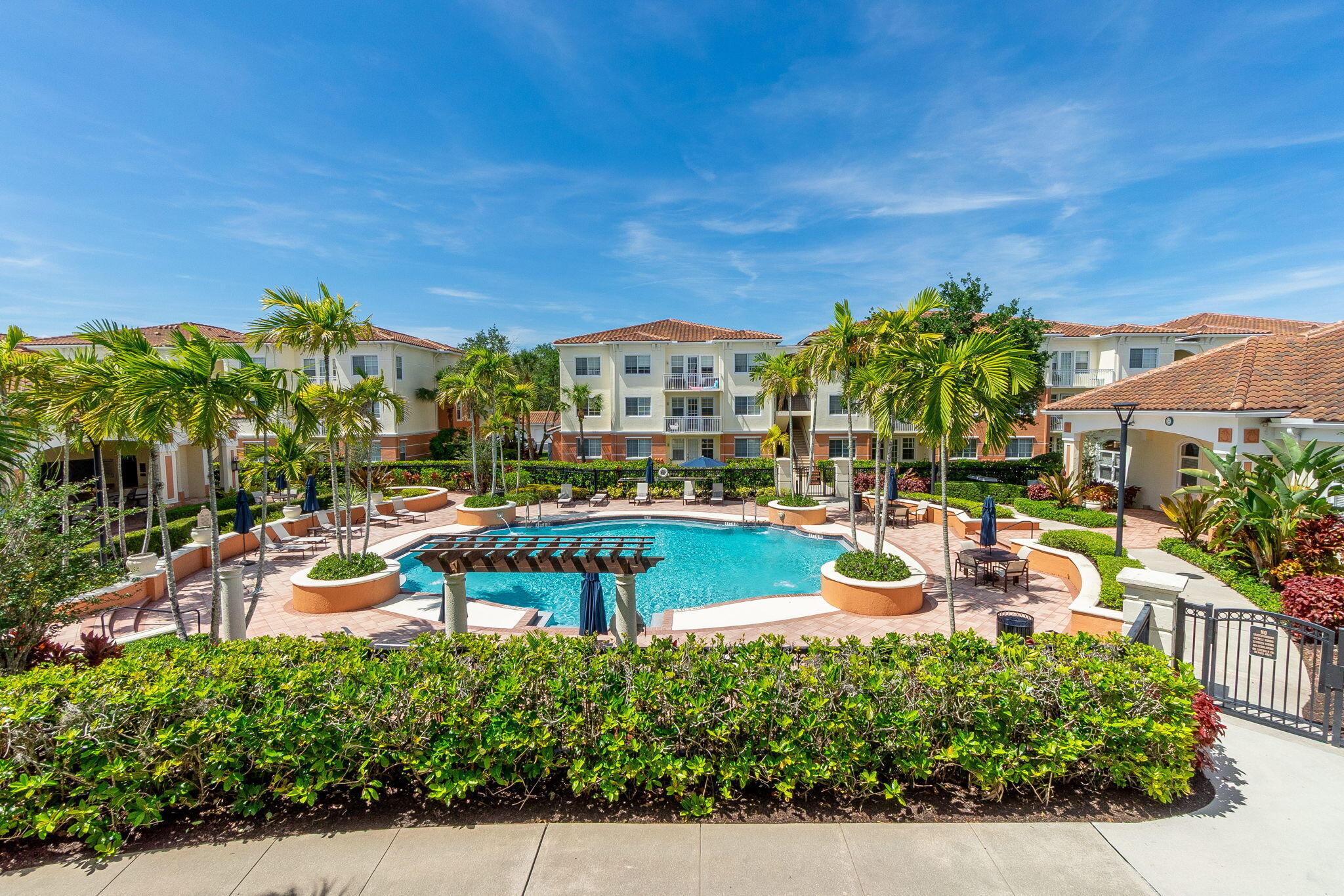9901 Baywinds Blvd unit 3202 – photo 1