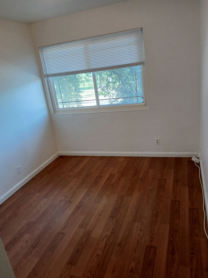 126 E Jamestown St unit 218 – photo 4